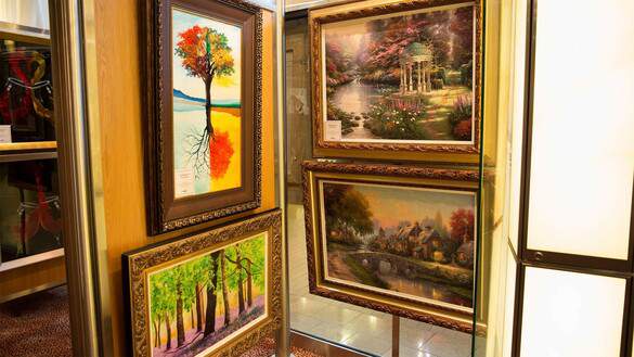 Celebrity Reflection - Art Gallery.jpg